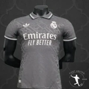 Maillot de foot du Real Madrid Gris – Édition Rétro Chic Maillot de foot du Real Madrid Gris – Édition Rétro Chic | Football Jersey Du Real Madrid Grey – Édition Retro Chic