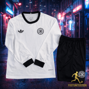 Short + Maillot Allemagne manches longues adulte – La Précision du Football Allemand | Shgoldts + Jersey Allemagne Long Sleeve Adulte – La Précision Du Football Allemand